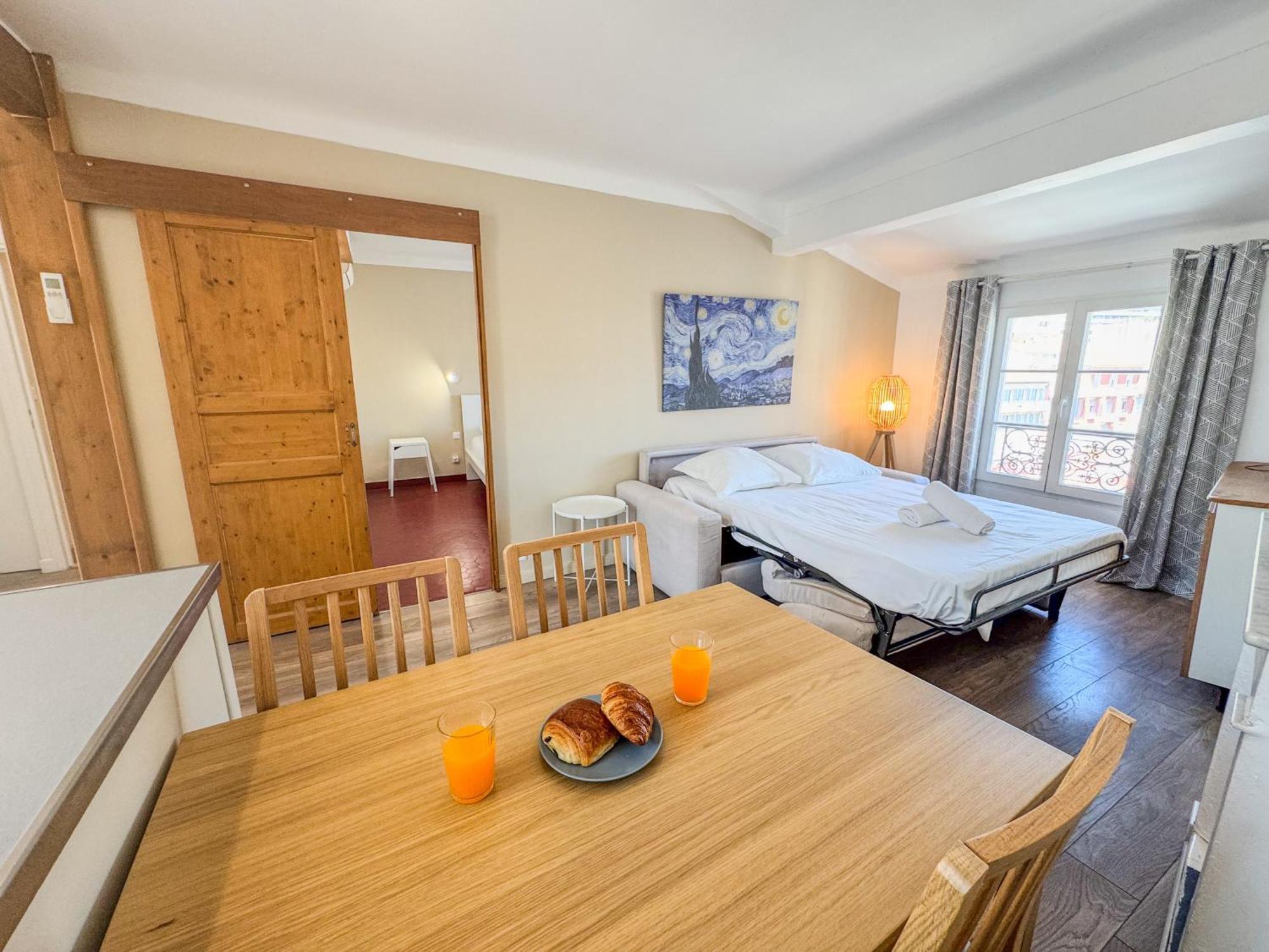 Forville Suquet View Cannes
